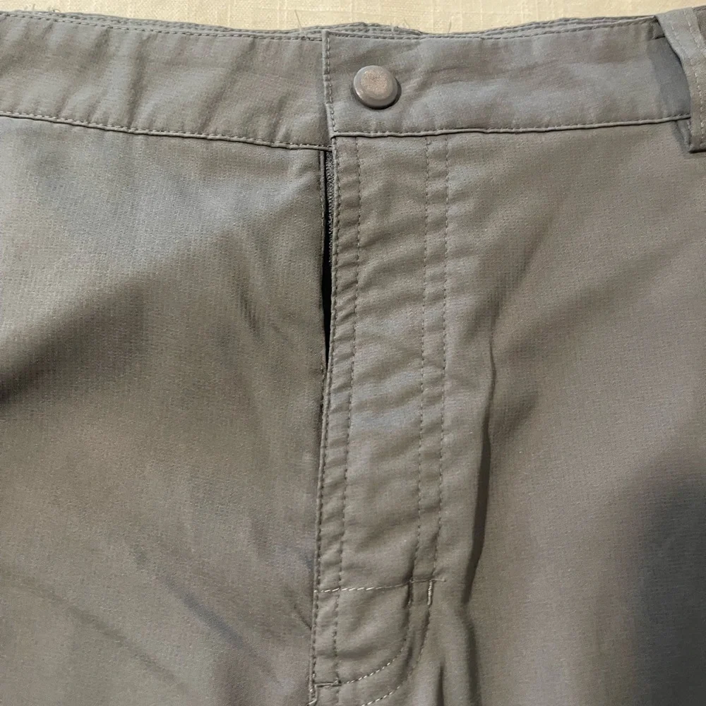 Nike Golf Men's Dri-Fit Dark Gray Cargo Shorts